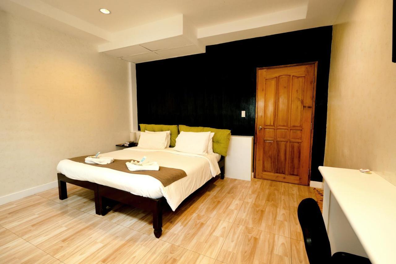 Pescadores Suites Moalboal Exteriér fotografie