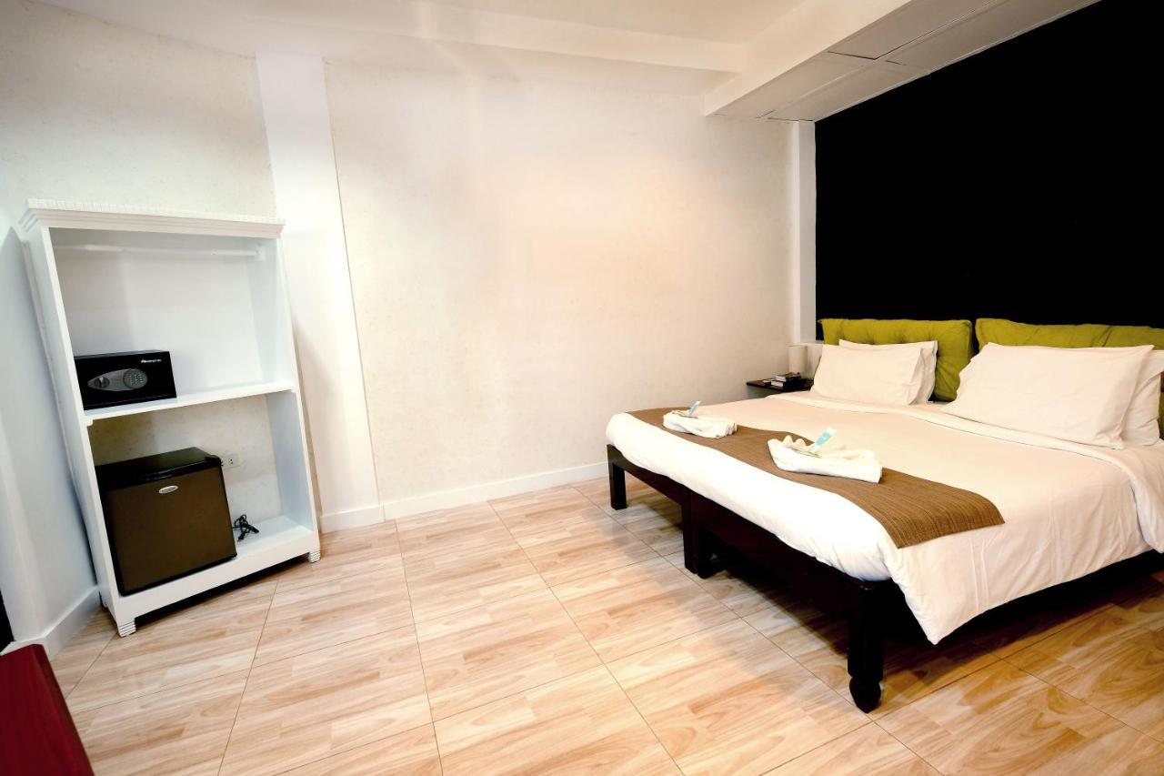 Pescadores Suites Moalboal Exteriér fotografie