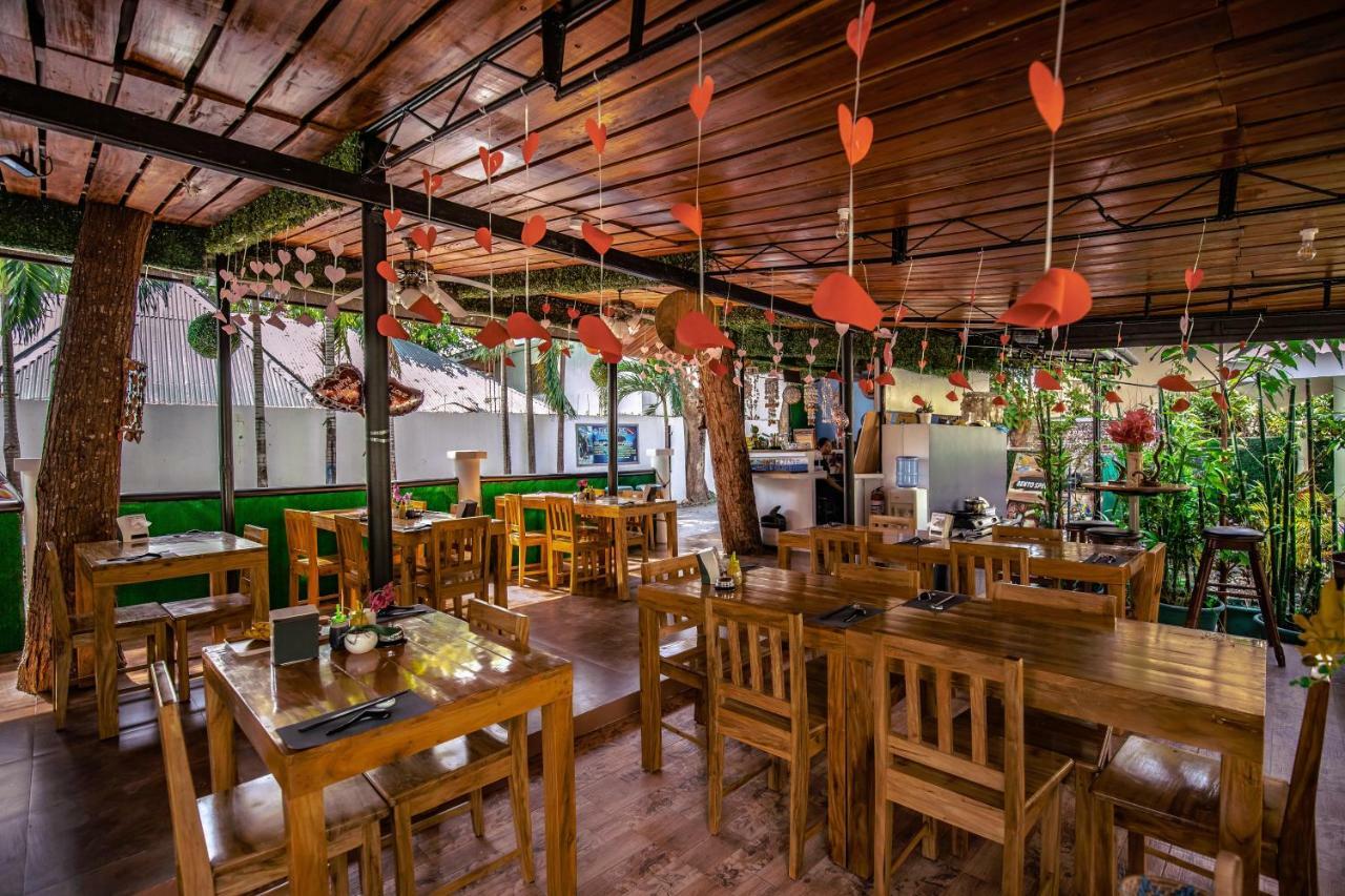 Pescadores Suites Moalboal Exteriér fotografie